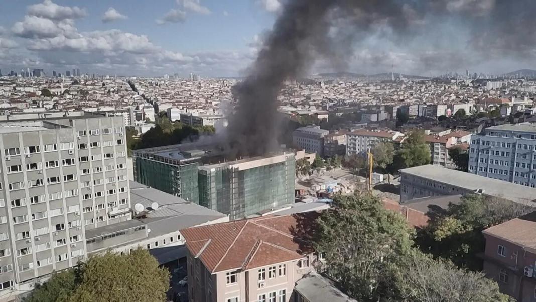 İstanbul Tıp Fakültesi inşaatında yangın