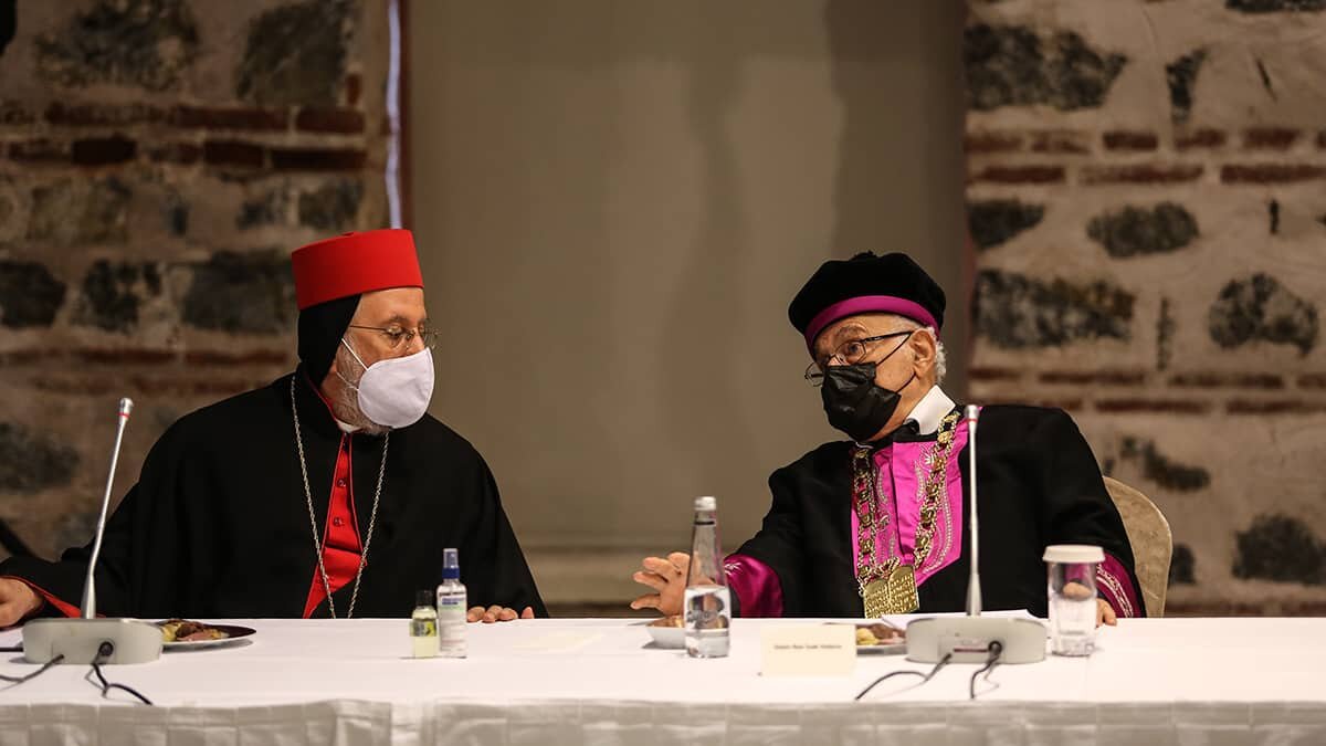 Cumhurbaşkanı Sözcüsü İbrahim Kalın ve Adalet Bakanı Abdulhamit, dini azınlık temsilcileriyle bir araya geldi.