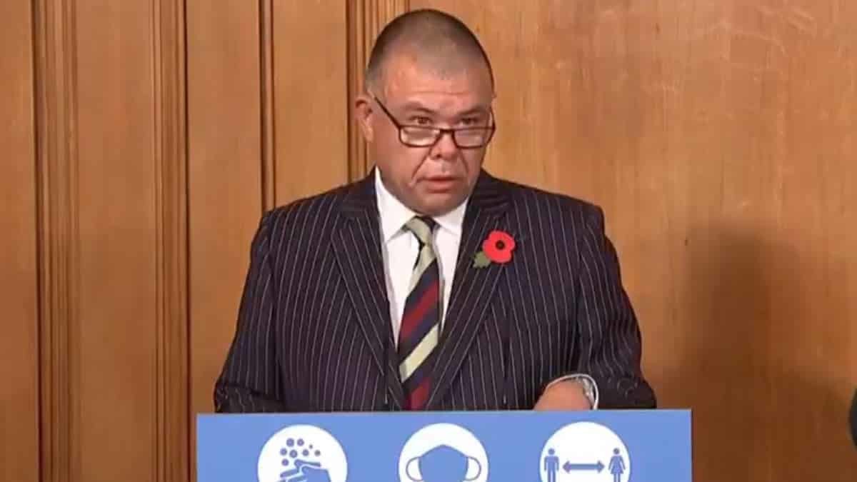 Kraliçe 2.Elizabeth aşı sıralamasında ikinci grupta