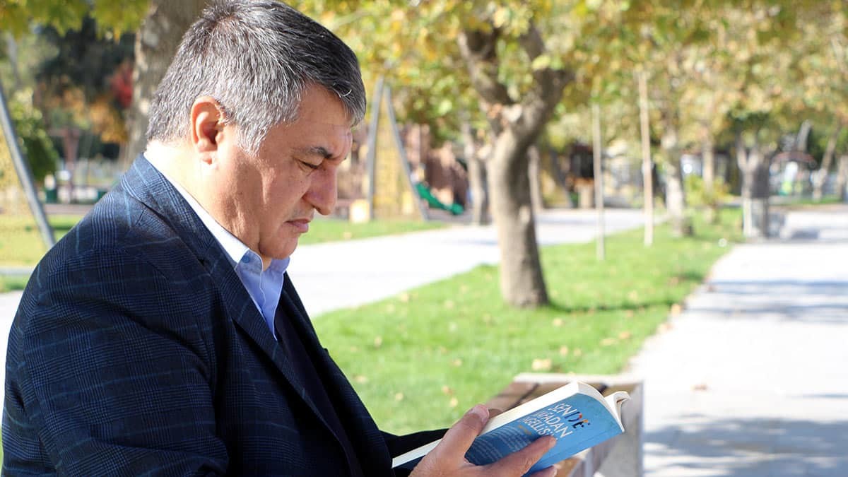 İşitme engeli, engel tanımadı 6 kitap yazdı