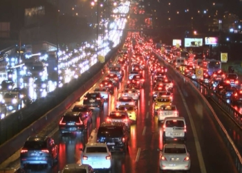 İstanbul'da trafik yoğunluğu yüzde 72'ye ulaştı
