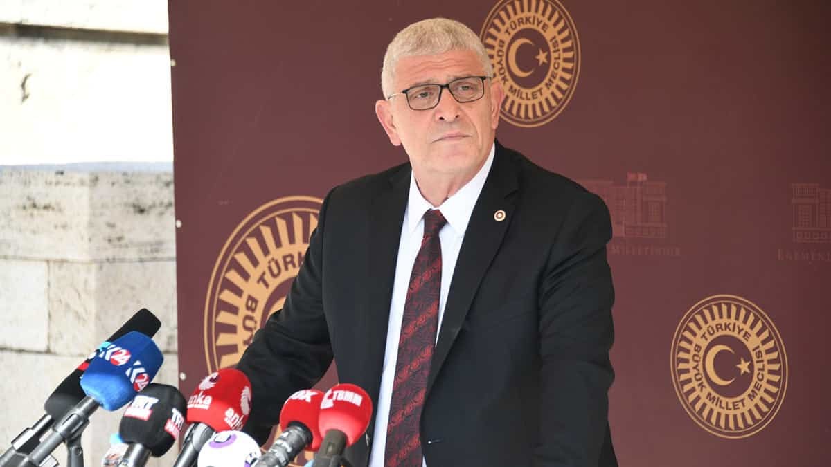 İYİ Parti Grup Başkanvekili Müsavat Dervişoğlu, "İYİ Parti'nin gizli ilişkileri ve ajandaları yoktur" dedi.