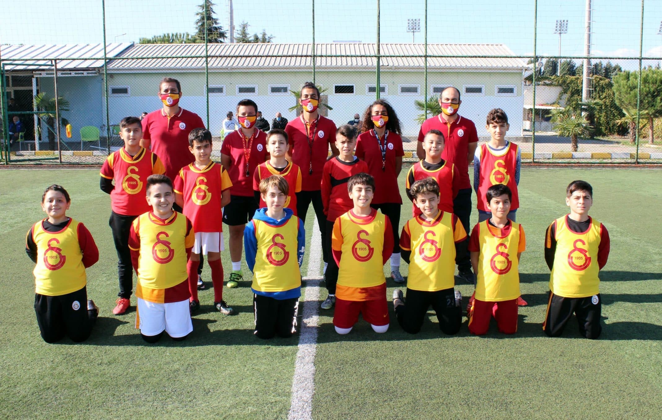 Kadın antrenörler yıldız adaylarını yetiştiriyor