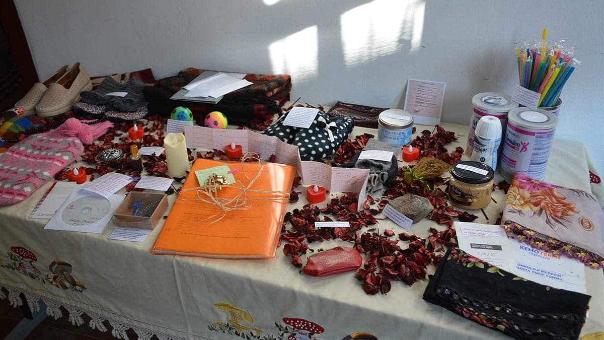 Annem ve ardındaki sessizlik sergisi