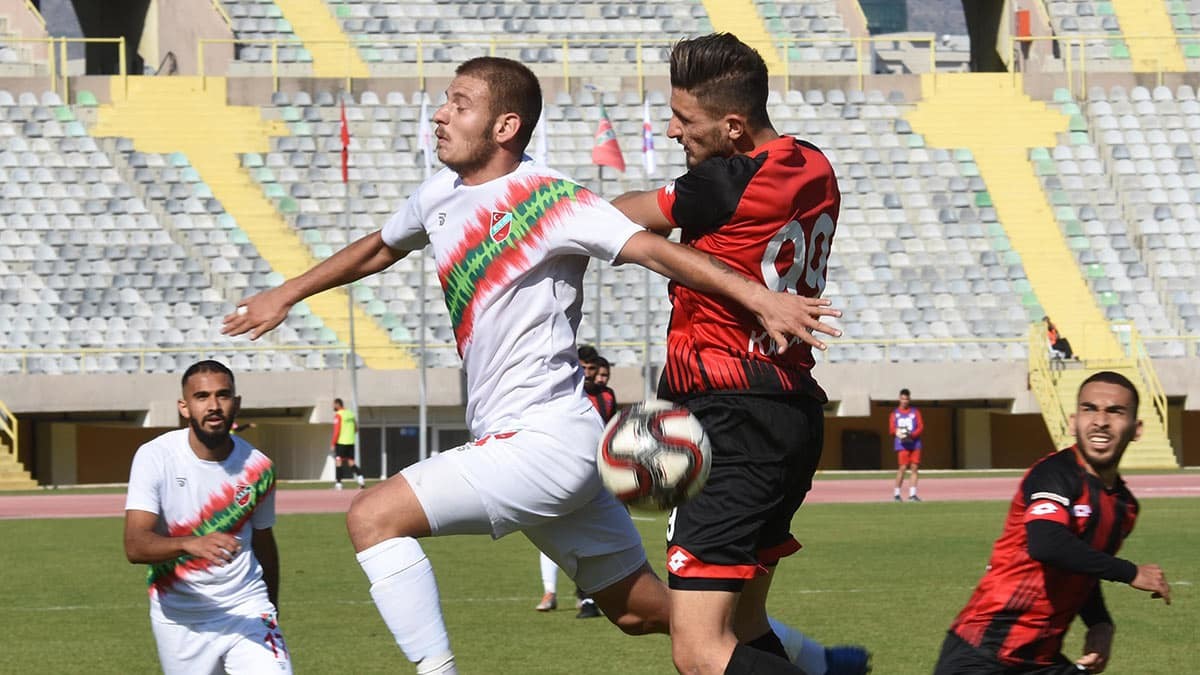 Takımdan ayrılmak isteyip ardından teknik heyetten özür dileyerek affedilen Görkem Ali Kınay formaya hasret kaldı.