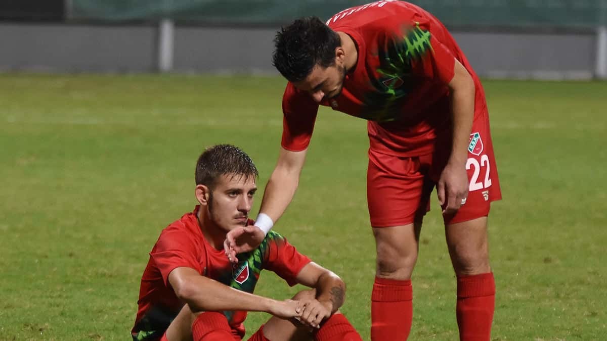 Takımdan ayrılmak isteyip ardından teknik heyetten özür dileyerek affedilen Görkem Ali Kınay formaya hasret kaldı.