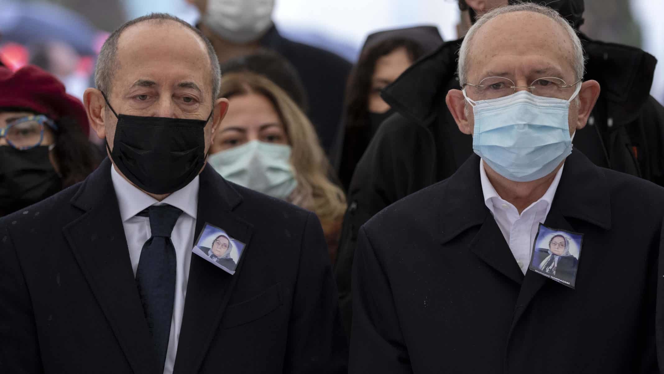 Akif Hamzaçebi'nin annesi son yolculuğuna uğurland