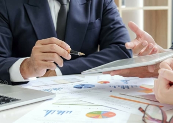 TOBB olarak KOBİ'lerimizi e-ticaret uygulamalarını kullanmaya yönlendirmek ve bu ticaret araçları hakkında bilgi vermek amacıyla e-ticarete eKılavuz eğitim programını başlatıyoruz.