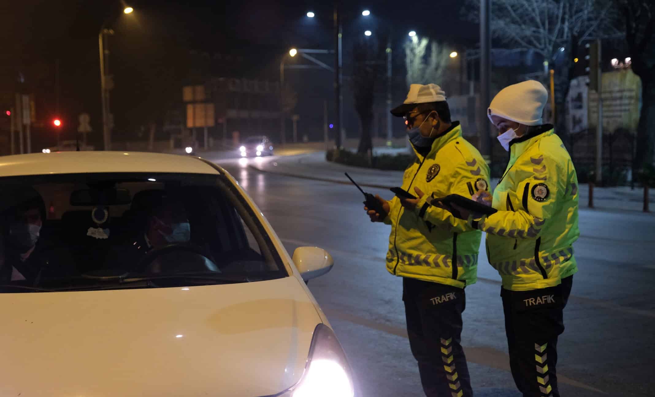Konya'da sokaklar boş kaldı