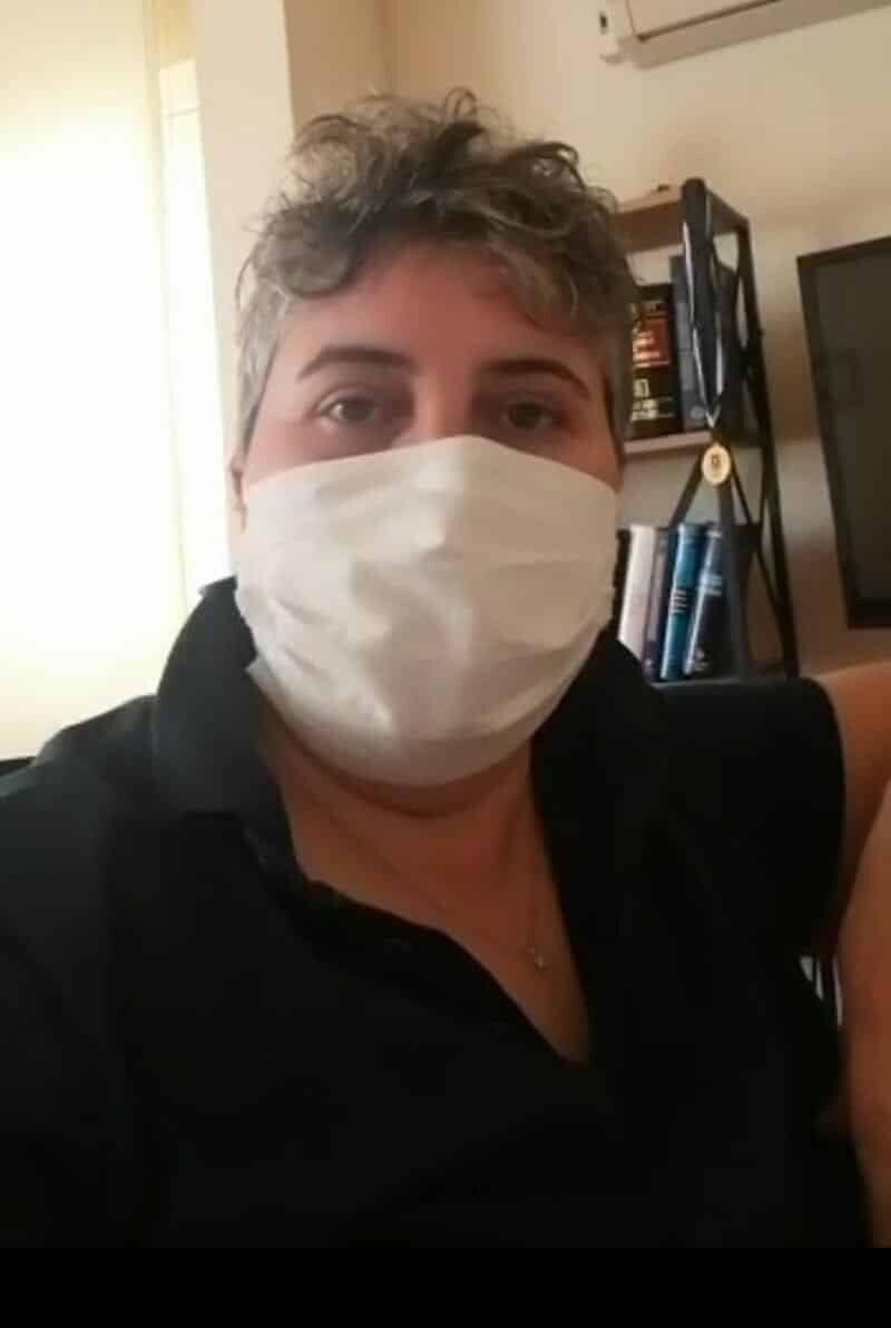 Herkes İçin Acil Sağlık Derneği Başkanı Uzm. Dr. Ülkümen Rodoplu, koronavirüs hastasıyla aynı evde yaşarken dikkat edilmesi gerekenleri sıraladı.