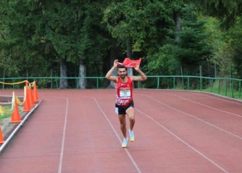 'Deli' diyorlardı atletizmde şampiyon oldu