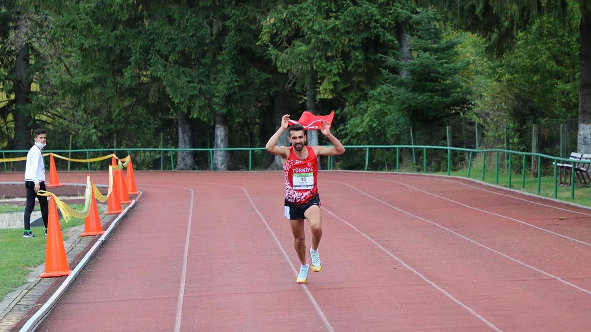 'Deli' diyorlardı atletizmde şampiyon oldu