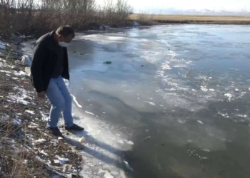 Kura Nehri'nin yüzeyi buzla kaplandı