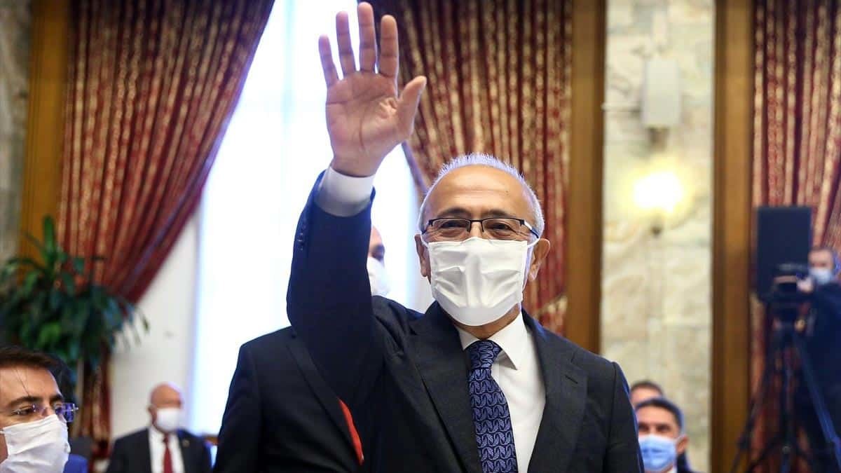 Elvan komisyon üyelerine veda etti