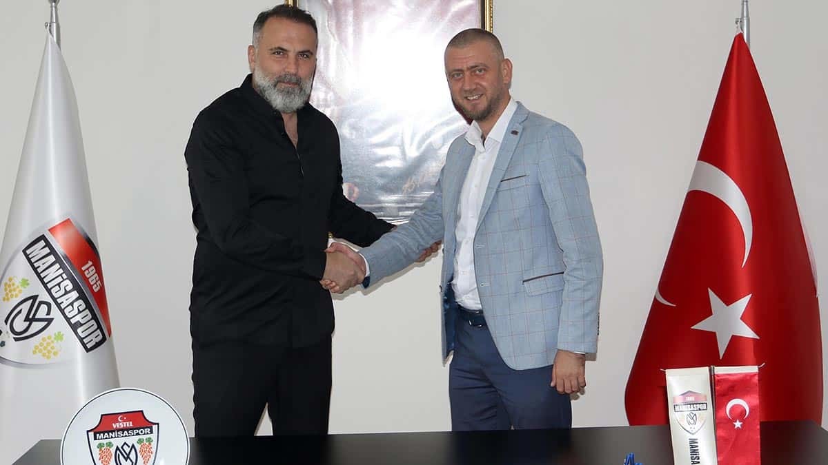 Manisaspor'da, Ahmet Seçgin'le yolların ayrılması üzerine boşalan teknik direktörlük görevine, takımın eski kalecilerinden Bülent Ataman getirildi.