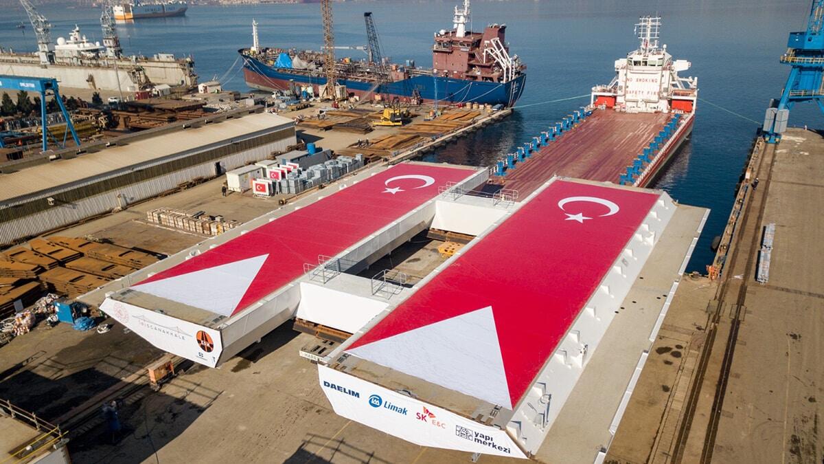 3 mega blok Gelibolu'ya getirildi