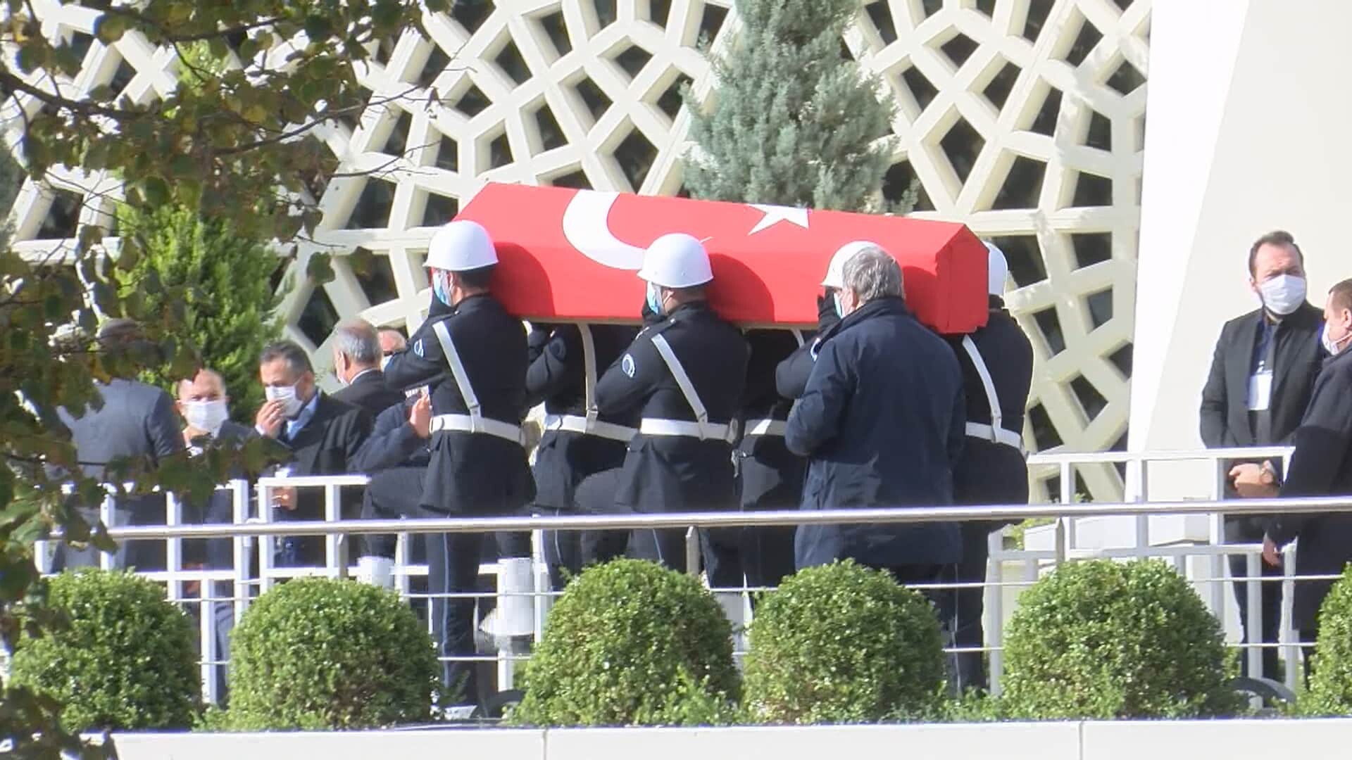 Mesut Yılmaz son yolculuğuna uğurlanıyor