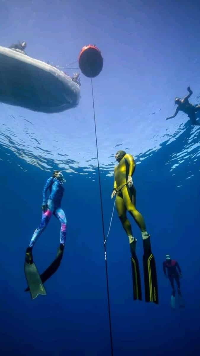 Sualtı Dalış Mili Takımı sporcusu Birgül Erken, yaz boyu Antalya'nın Kaş ilçesinde yaptığı hazırlık çalışmalarının ardından yeni rekorlar için hazırlıklarını Mısır'da sürdürüyor.