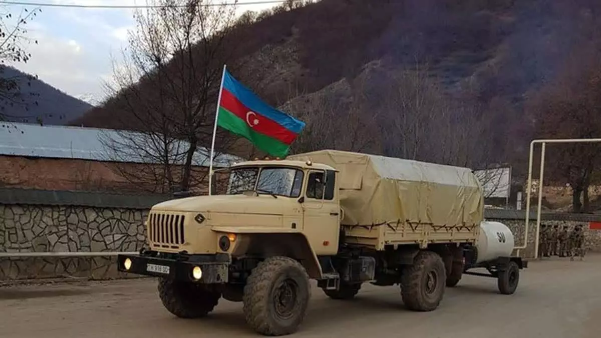 Azerbaycan ordusu kelbecer'e girdi