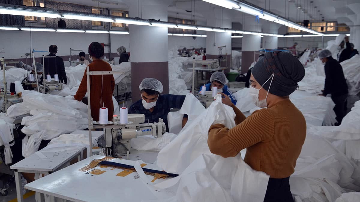 Cerrahi önlükler birçok Avrupa ülkesine ihraç ediliyor