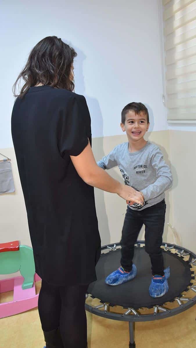 Otizmli çocuk sahibi olmak çok zor