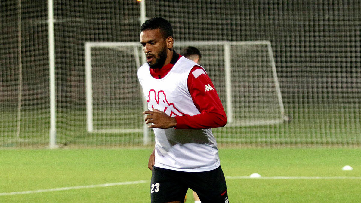 Süratim sayesinde defans oyuncuları problem yaşıyor