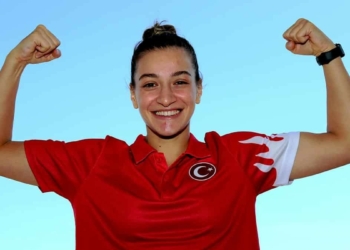Çakıroğlu, "Herkes 2 altın gözüyle bakıyor ama ben bu takımın 3-4 madalya alabileceğini düşünüyorum"