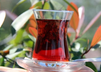 Dünyada kişi başı çay tüketimi ile ilk sırada yer alan Türkiye'de pandemi sürecinde çay tüketimi daha da arttı.