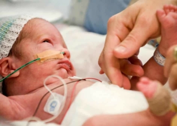 Prematüre bebekleri deneyimli doktor takip etmeli