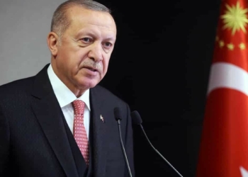 Erdoğan: Önümüzdeki 5 yıllık dönemde acil olarak 1.5 milyon konutun dönüşümünü hedefliyoruz.
