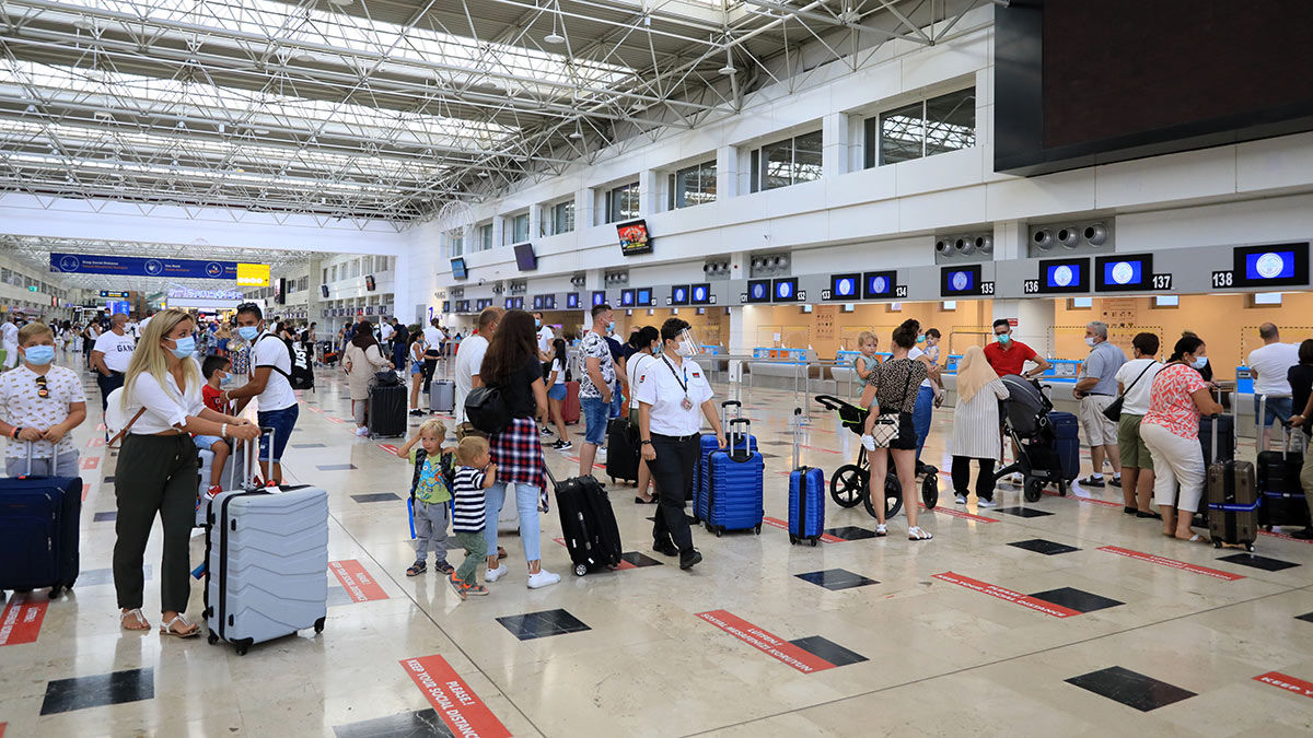 Rusya Federal Güvenlik Servisi (FSB) Sınır Hizmetleri İdaresi verilerine göre Rusların yüzde 98'i Türkiye'yi tercih etti.