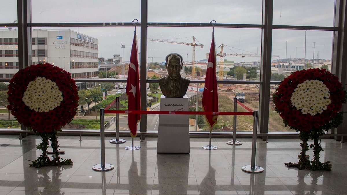 Sabiha Gökçen'de 10 Kasım anma töreni