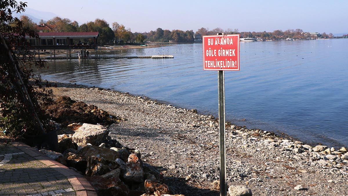 Sapanca Gölü'nde su seviyesi düştü