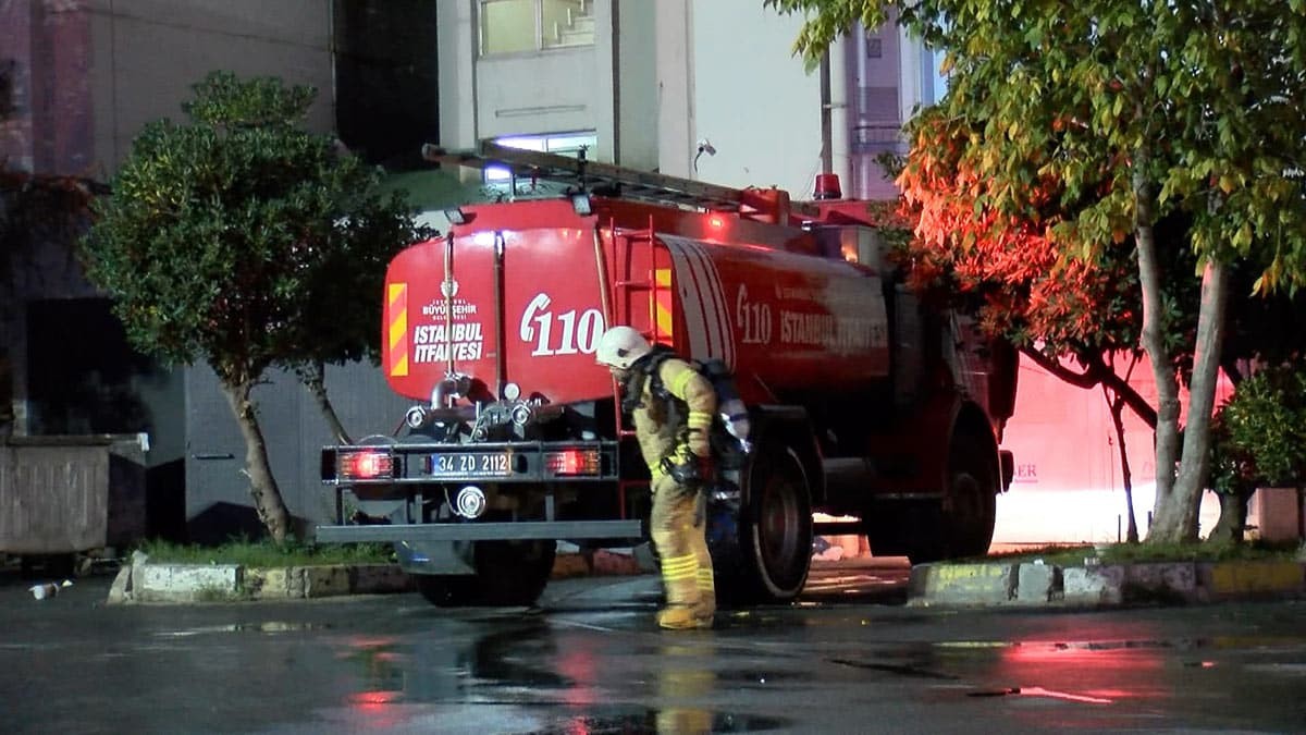 Şişli'de Perpa İş Merkezi'nde yangın