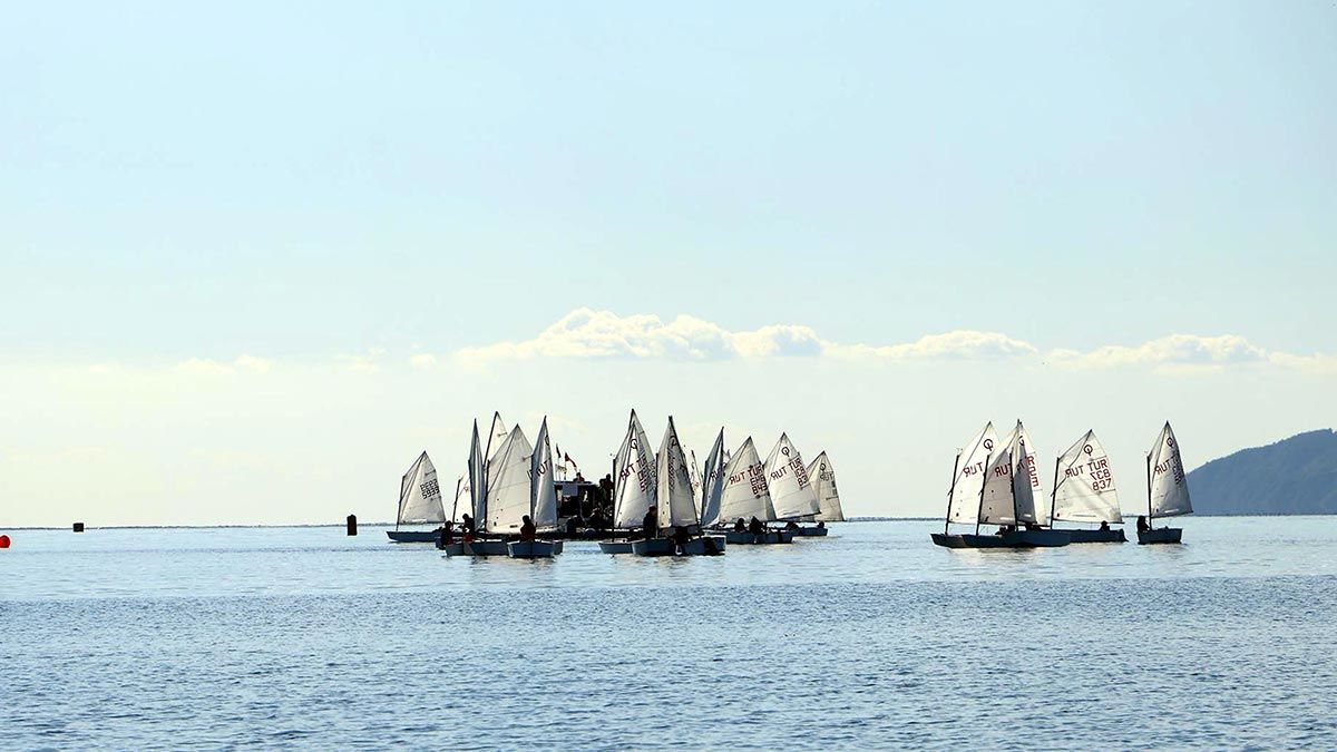 Tekirdağ Yelken Kulübü, son dönemlerde elde ettiği başarılarla, Türkiye'nin ilk 5 kulübü arasına girmeyi başardı.