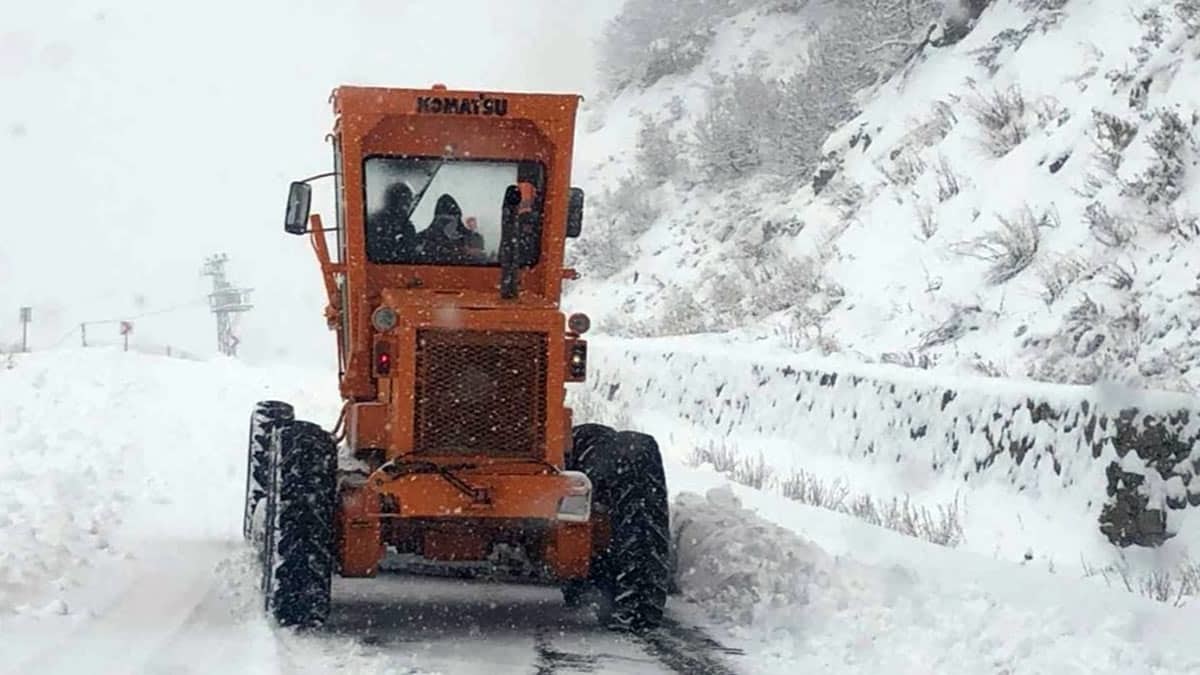 25 köy yolu ulaşıma kapandı