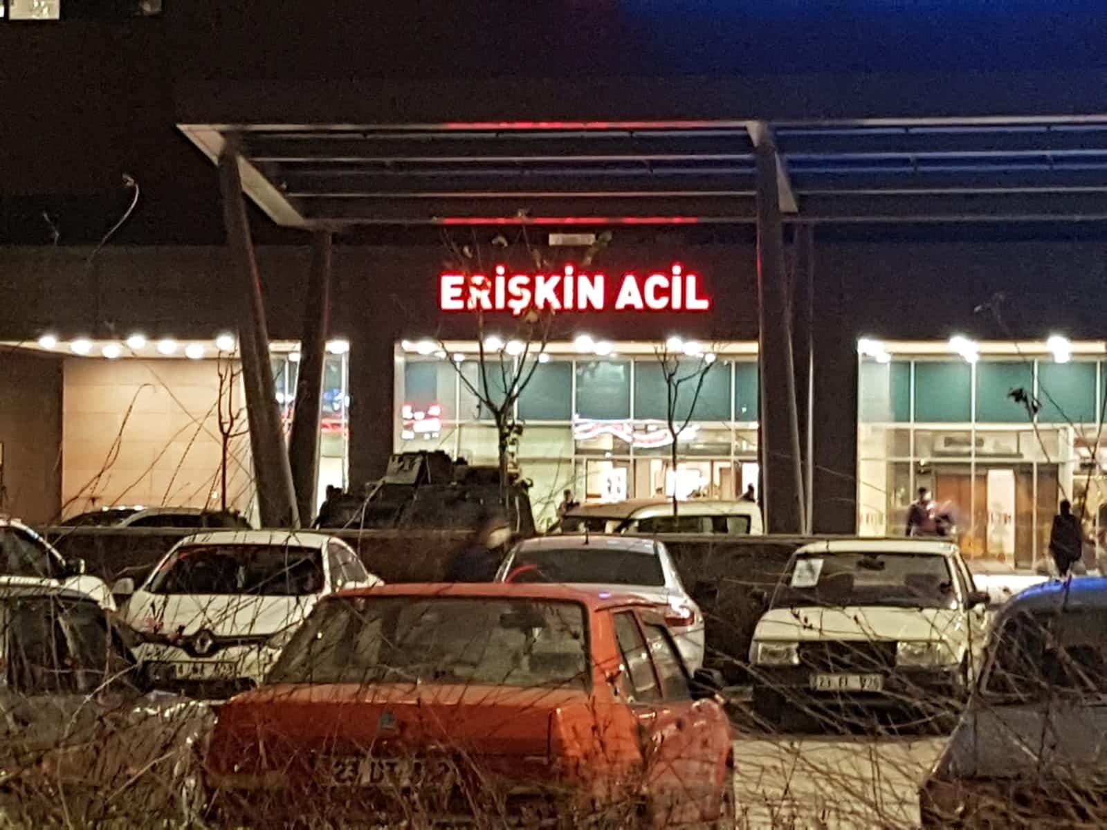 Tunceli'de patlama 4 asker yaralandı