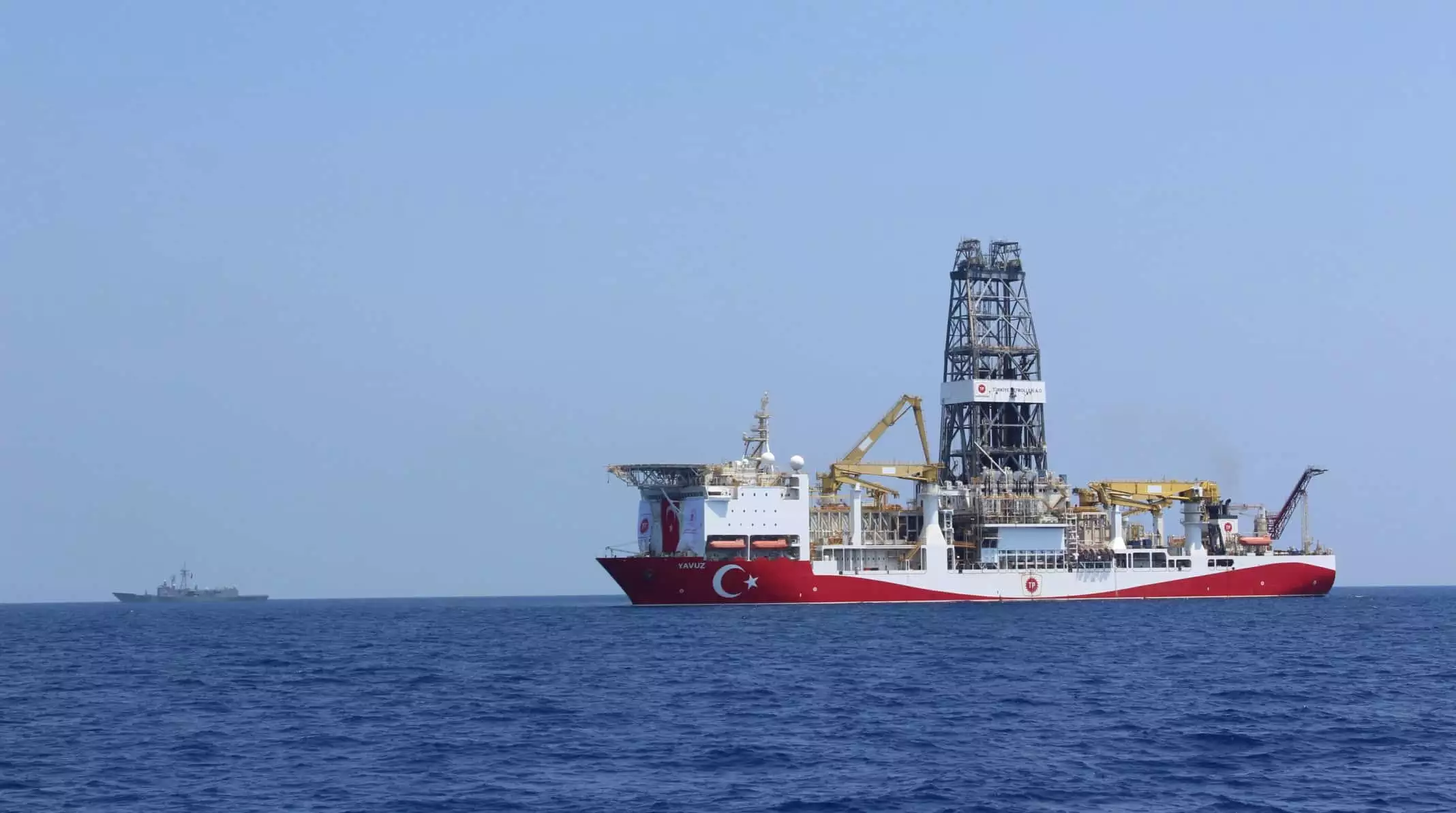 Türkiye enerji stratejini sıvılaştırılmış doğalgaz üzerine kurmaya başladı. Bu adım başta rusya olmak üzere boru hattıyla türkiye'ye doğalgaz ihraç eden ülkeleri ciddi anlamda kaygılandırdı.