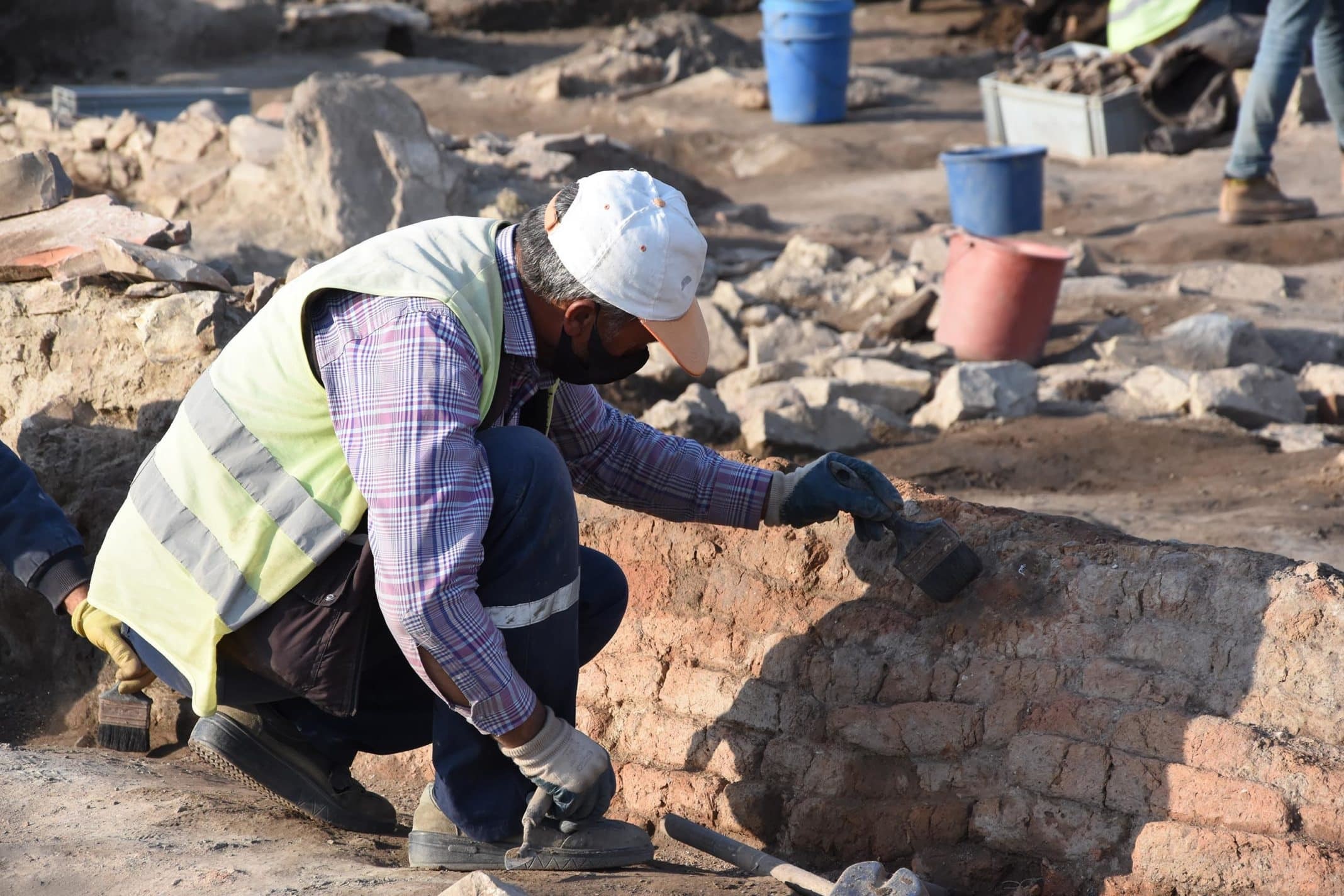 2 binin üzerinde tarihi eser ortaya çıkarıldı