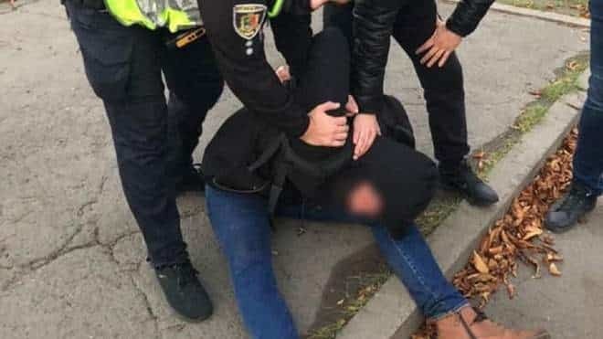 Ukrayna'da bıçakla saldırı