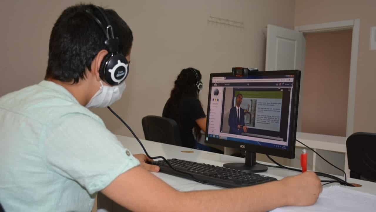 Okullar önlemlere destek için kapatıldı