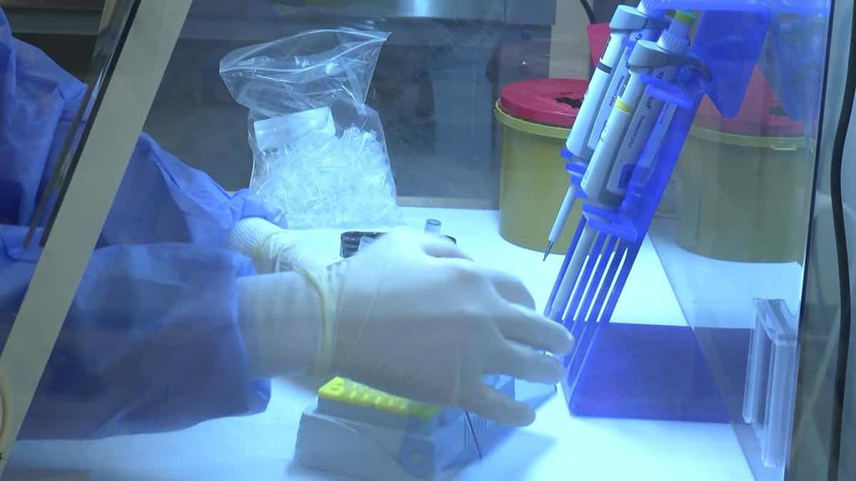 Uzmanlar evde yapılan hızlı testler konusunda uyarıyor, Tanı koymada güvenilir değil mutlaka hastaneye giderek PCR testi yaptırmalı.