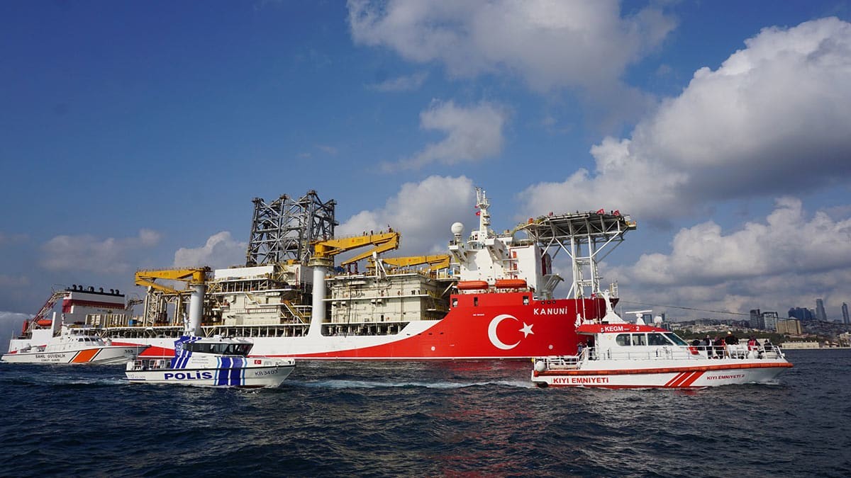 Kanuni Karadeniz'e uğurlandı