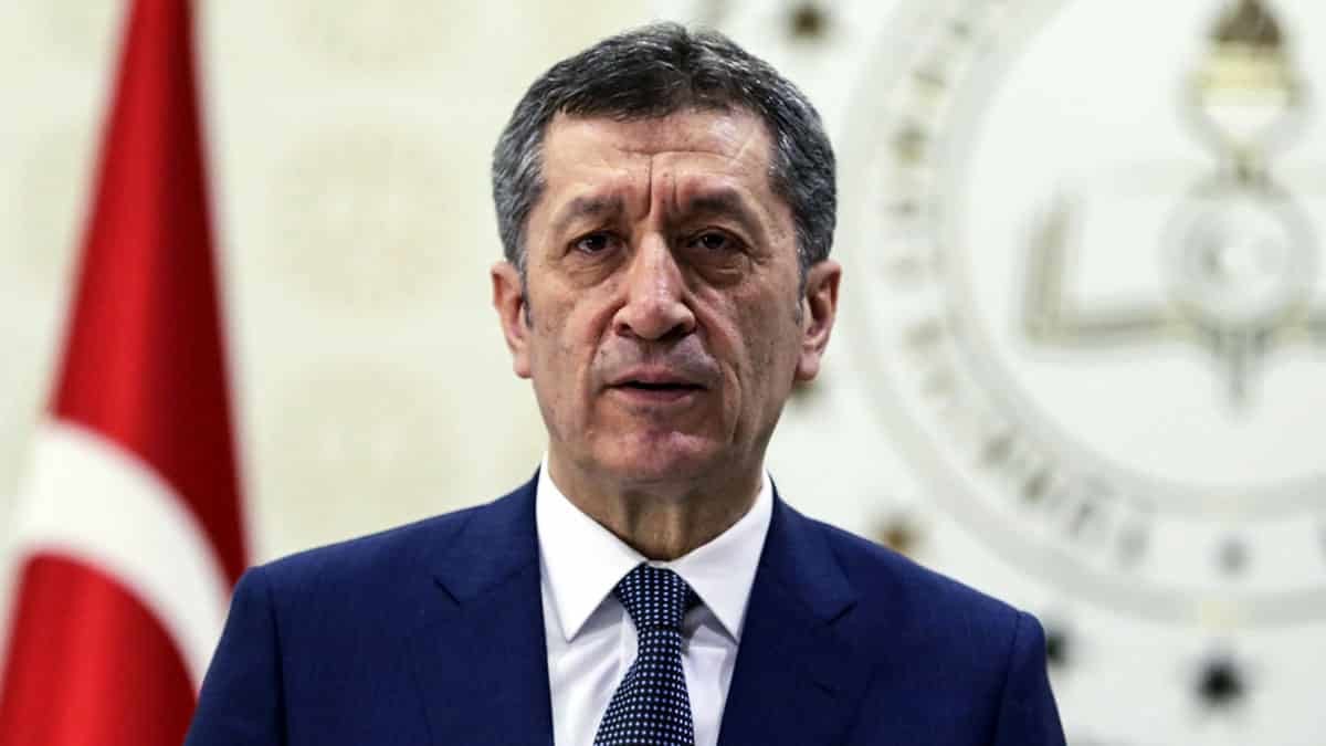 Sınavlar iptal olmadı sadece ertelendi