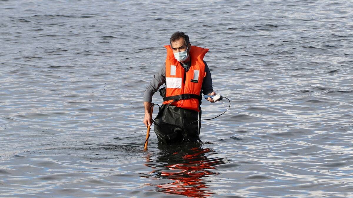 10 gündür yaşanan gaz ve su çıkışıyla ilgili Burdur Gölü'nde inceleme başlatıldı.