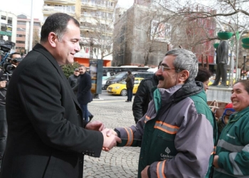 Belediye işçileri de aşı yapılacak gruba dahil edilmeli