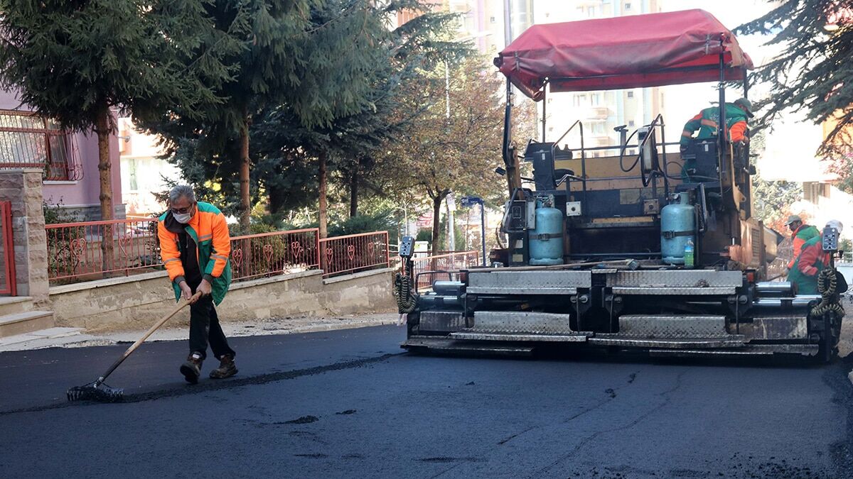 70 bin tonluk asfalt çalışması