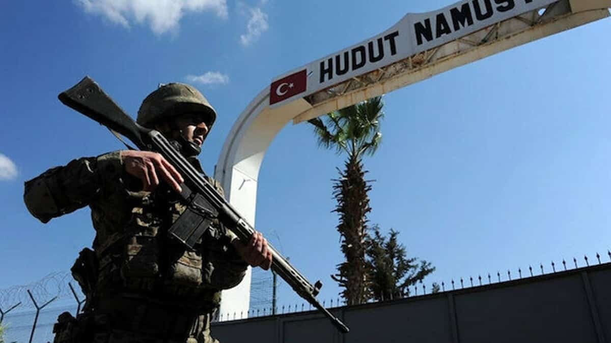 4 FETÖ mensubu Yunanistan'a geçmeye çalışırken yakalandı