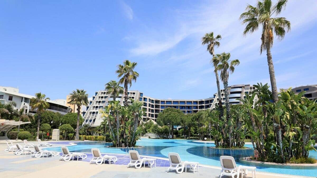 Belgelendirme süreci devam eden 321 otel sırada bekliyor