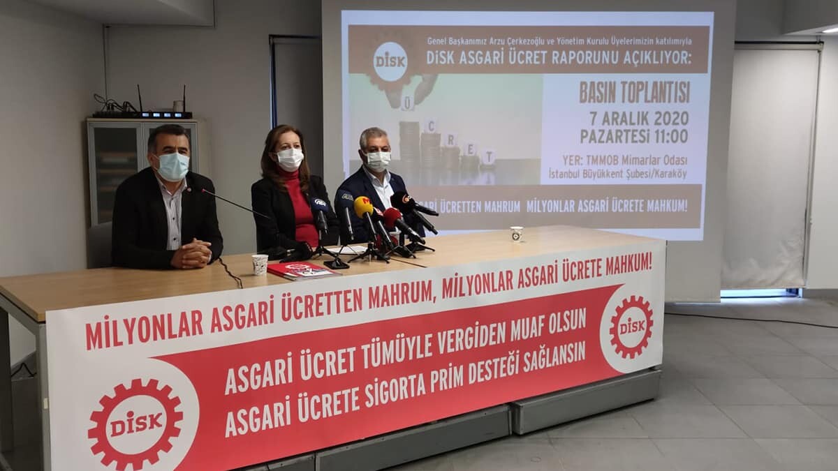 Çerkezoğlu, "Asgari ücret giderek ortalama ücret haline gelmiştir. Asgari ücret tümüyle vergi dışında bırakılmalı" çağrısında da bulundu. Yapılacak görüşmeler dahilinde en geç Aralık ayının son haftası açıklanacak olan asgari ücretin ne kadar olacağı merakla bekleniyor.
